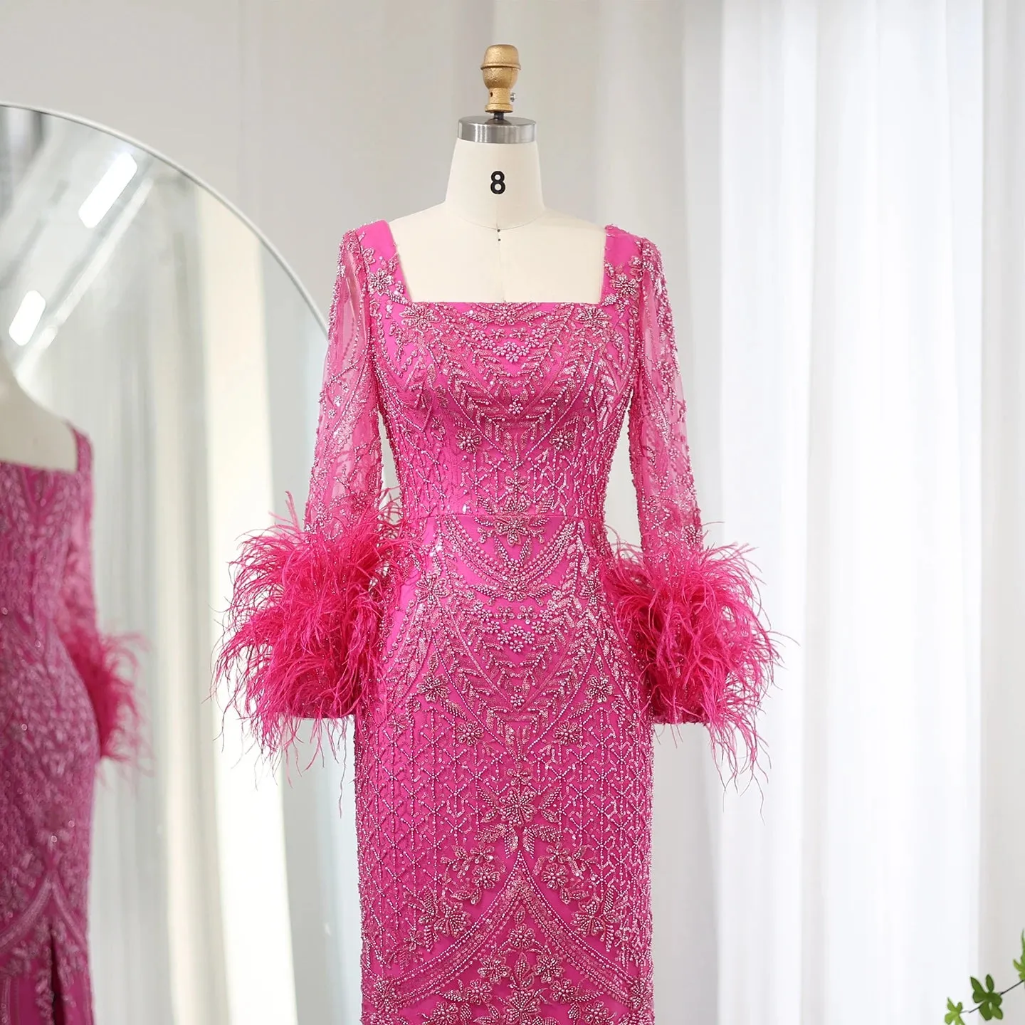 Vestido de Festa Longo com Manga Longa Exuberante - Modelo Especial
