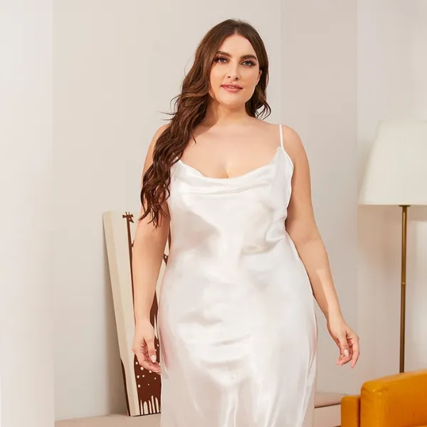 Vestido de Festa Slip Dress Midi Cetim Plus Size