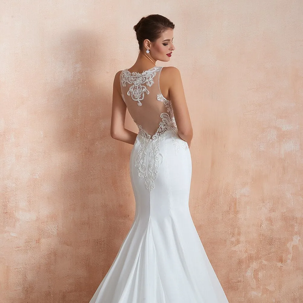 Vestido de Noiva Sereia Clássico com Apliques Bordados (Pronta Entrega)