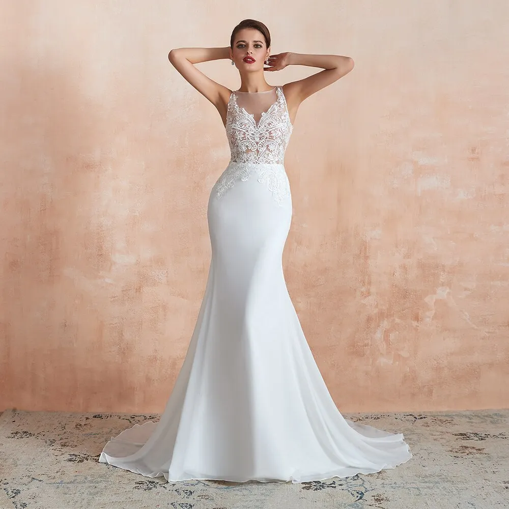 Vestido de Noiva Sereia Clássico com Apliques Bordados (Pronta Entrega)