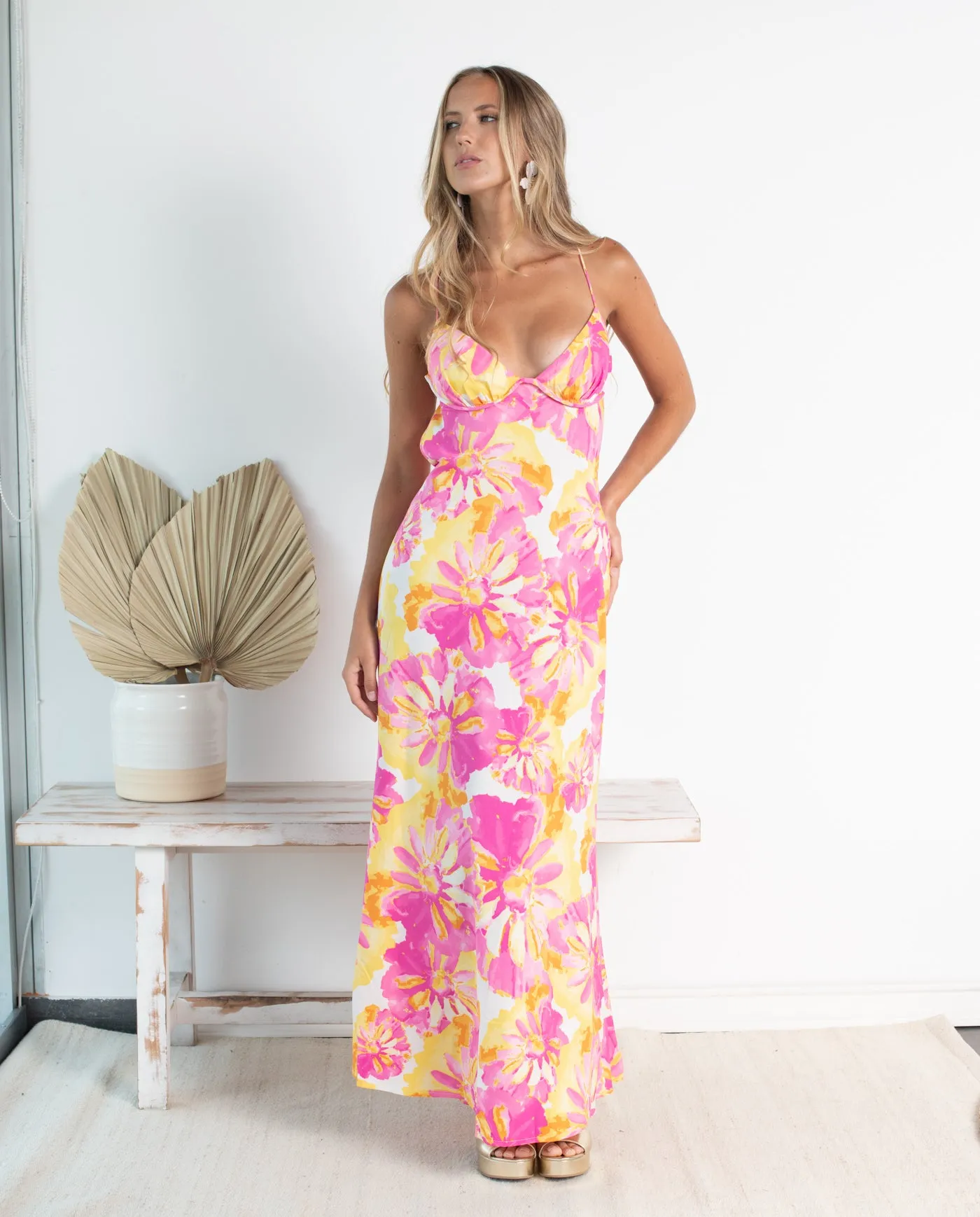 Vestido Largo de Fiesta Sacha Estampado Fondo Amarillo